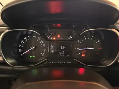 Vendo Citroën C3 2021 - 14750 EUR, 70231 km - AUTO.MOTO.pt