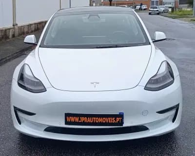 Vendo Tesla Model 3 2021 - 26490 EUR, 93800 km - AUTO.MOTO.pt