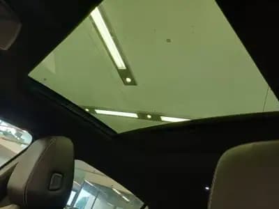 Sell Opel Astra 2023 - 31000 EUR, 11950 km - AUTO.MOTO.pt