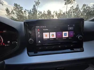 Sell SEAT Arona 2023 - 17750 EUR, 55000 km - AUTO.MOTO.pt