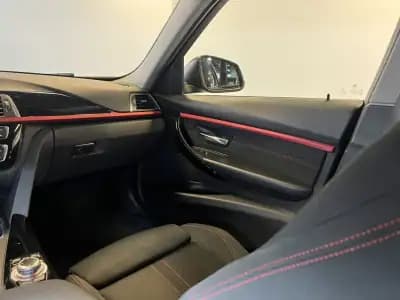 Vendo BMW 320 2017 - 19990 EUR, 185000 km - AUTO.MOTO.pt