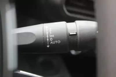 Vendo Peugeot Partner 2022 - 10976 EUR, 135000 km - AUTO.MOTO.pt