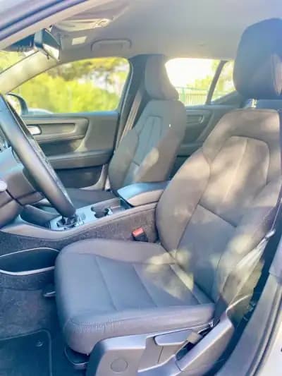 Sell Volvo XC 40 2021 - 23500 EUR, 152242 km - AUTO.MOTO.pt