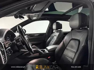 Vendo Porsche Cayenne 2018 - 53990 EUR, 150300 km - AUTO.MOTO.pt