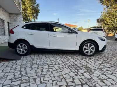 Sell Volvo V40 Cross Country 2014 - 13500 EUR, 149000 km - AUTO.MOTO.pt