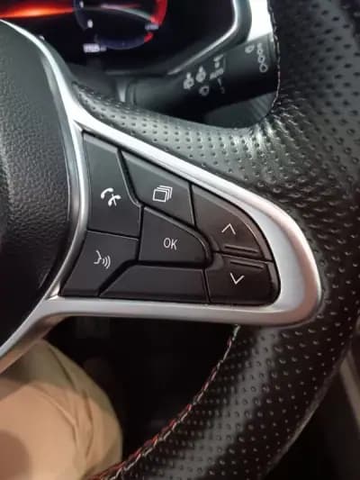 Vendo Renault Captur 2022 - 16950 EUR, 77000 km - AUTO.MOTO.pt