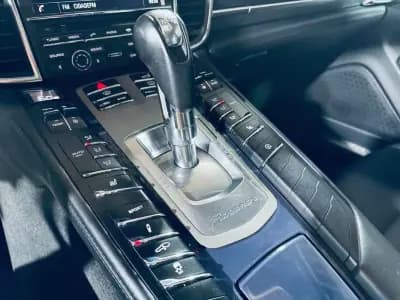 Vendo Porsche Panamera 2014 - 37990 EUR, 220436 km - AUTO.MOTO.pt