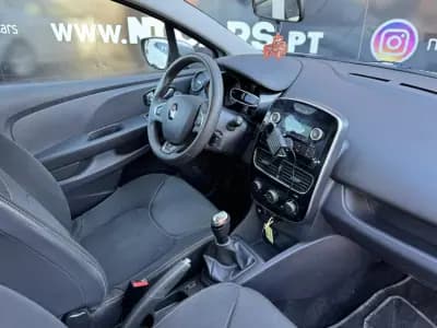 Sell Renault Clio 2019 - 13900 EUR, 109000 km - AUTO.MOTO.pt
