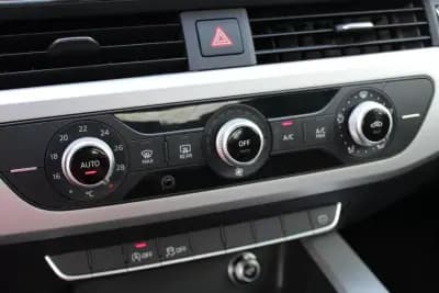 Vendo Audi A4 2019 - 19990 EUR, 168000 km - AUTO.MOTO.pt