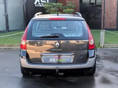 Sell Renault Mégane Break 2004 - 2500 EUR, 293560 km - AUTO.MOTO.pt