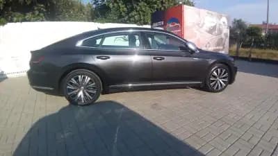 Vendo Volkswagen Arteon 2019 - 26650 EUR, 90000 km - AUTO.MOTO.pt