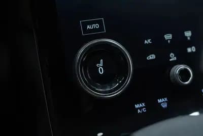 Vendo Land Rover Range Rover Velar 2021 - 52950 EUR, 67000 km - AUTO.MOTO.pt