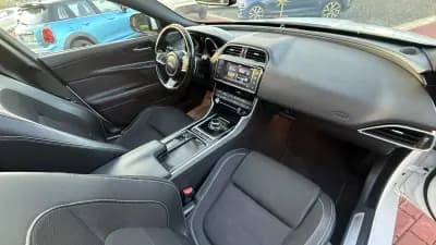 Sell Jaguar XE 2017 - 16990 EUR, 190000 km - AUTO.MOTO.pt