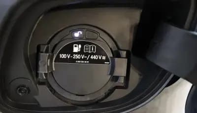 Sell Mercedes-Benz GLC 350 2017 - 39900 EUR, 90000 km - AUTO.MOTO.pt