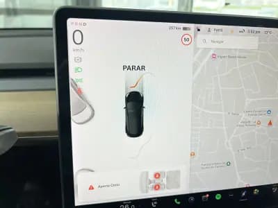 Vendo Tesla Model 3 2020 - 29700 EUR, 64646 km - AUTO.MOTO.pt