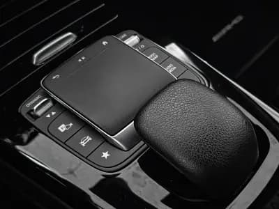 Vendo Mercedes-Benz A 250e 2021 - 26450 EUR, 94000 km - AUTO.MOTO.pt