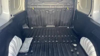 Vendo Peugeot Partner 2019 - 12490 EUR, 144000 km - AUTO.MOTO.pt