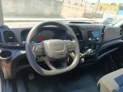 Vendo Iveco 35S14 Extra longa 2021 - 27000 EUR, 165000 km - AUTO.MOTO.pt