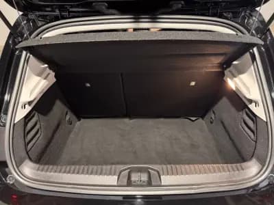 Vendo Renault Clio 2023 - 16250 EUR, 68855 km - AUTO.MOTO.pt