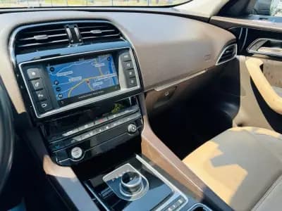 Sell Jaguar F-Pace 2017 - 24999 EUR, 78000 km - AUTO.MOTO.pt