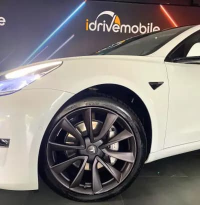 Vendo Tesla Model 3 2020 - 29900 EUR, 108726 km - AUTO.MOTO.pt