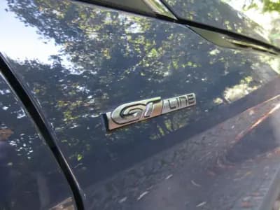 Vendo Peugeot 3008 2019 - 22990 EUR, 98000 km - AUTO.MOTO.pt