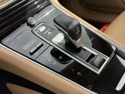 Sell Porsche Panamera Sport Turismo 2018 - 64999 EUR, 128000 km - AUTO.MOTO.pt