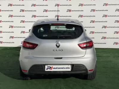 Sell Renault Clio 2018 - 10990 EUR, 95000 km - AUTO.MOTO.pt