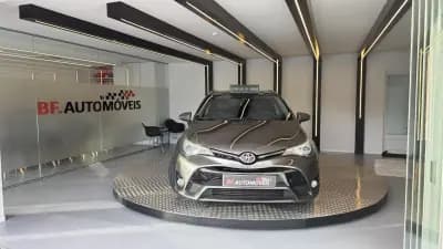 Vendo Toyota Avensis Touring Sports 2016 - 14900 EUR, 212217 km - AUTO.MOTO.pt