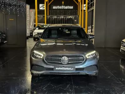 Vendo Mercedes-Benz E 300 2023 - 44990 EUR, 56100 km - AUTO.MOTO.pt