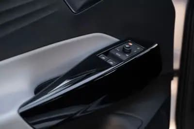 Sell Volkswagen ID.3 2023 - 23750 EUR, 98300 km - AUTO.MOTO.pt