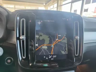 Vendo Volvo XC 40 2019 - 23850 EUR, 132000 km - AUTO.MOTO.pt