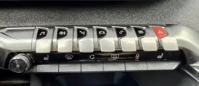 Sell Peugeot 3008 2019 - 17900 EUR, 107577 km - AUTO.MOTO.pt