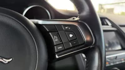 Vendo Jaguar E-Pace 2019 - 23900 EUR, 164000 km - AUTO.MOTO.pt