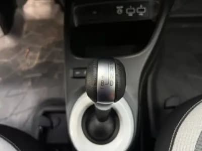 Vendo Renault Twingo 2022 - 15750 EUR, 11000 km - AUTO.MOTO.pt