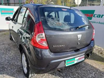 Vendo Dacia Sandero 2012 - 5750 EUR, 158792 km - AUTO.MOTO.pt