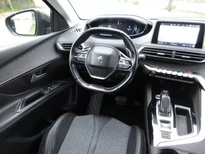 Sell Peugeot 3008 2017 - 18990 EUR, 151000 km - AUTO.MOTO.pt