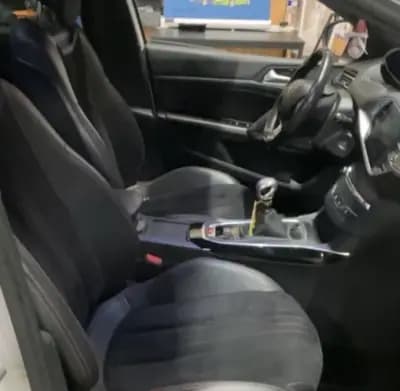 Sell Peugeot 308 SW 2015 - 11900 EUR, 207000 km - AUTO.MOTO.pt