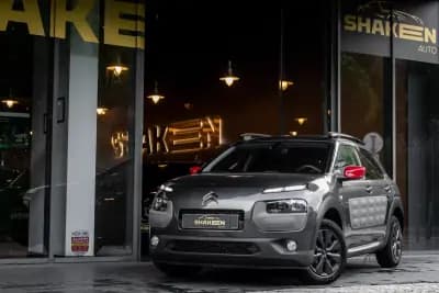 Sell Citroën C4 Cactus 2016 - 10550 EUR, 98640 km - AUTO.MOTO.pt