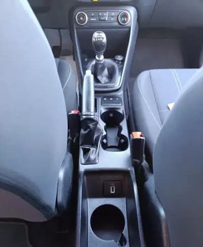 Vendo Ford Fiesta 2020 - 13990 EUR, 112785 km - AUTO.MOTO.pt