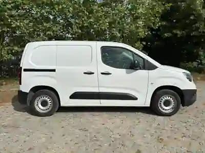 Vendo Opel COMBO V 1.6 CDTI L1H1 ESSENTIAL 2018 - 8250 EUR, 240000 km - AUTO.MOTO.pt