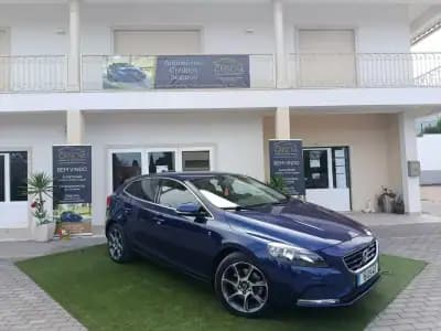 Vendo Volvo V40 2015 - 13999 EUR, 116000 km - AUTO.MOTO.pt