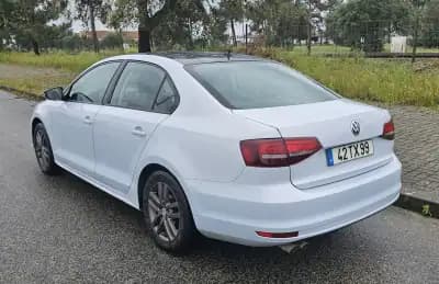 Vendo Volkswagen Jetta 2017 - 8990 EUR, 260000 km - AUTO.MOTO.pt