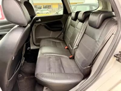 Vendo Ford Focus SW 2010 - 7990 EUR, 256850 km - AUTO.MOTO.pt