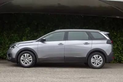 Vendo Peugeot 5008 2019 - 16900 EUR, 272000 km - AUTO.MOTO.pt