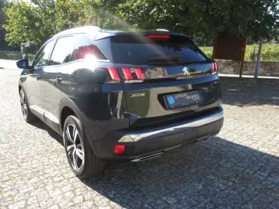 Vendo Peugeot 3008 2019 - 22990 EUR, 98000 km - AUTO.MOTO.pt