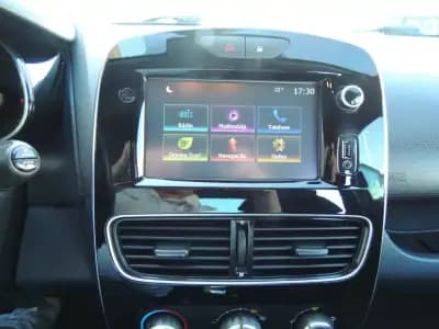 Sell Renault Clio 2017 - 10950 EUR, 140000 km - AUTO.MOTO.pt