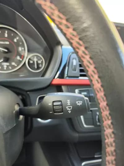 Vendo BMW 320 2013 - 15980 EUR, 161500 km - AUTO.MOTO.pt