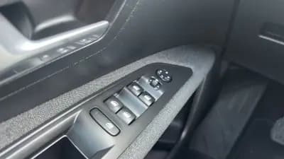 Vendo Peugeot 3008 2021 - 21800 EUR, 67000 km - AUTO.MOTO.pt