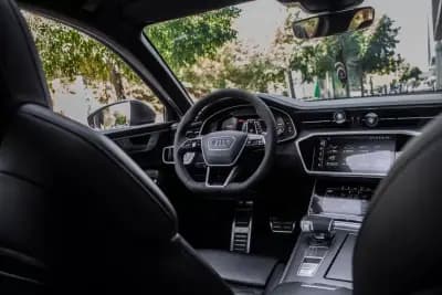 Vendo Audi RS6 Avant 2021 - 114000 EUR, 74634 km - AUTO.MOTO.pt